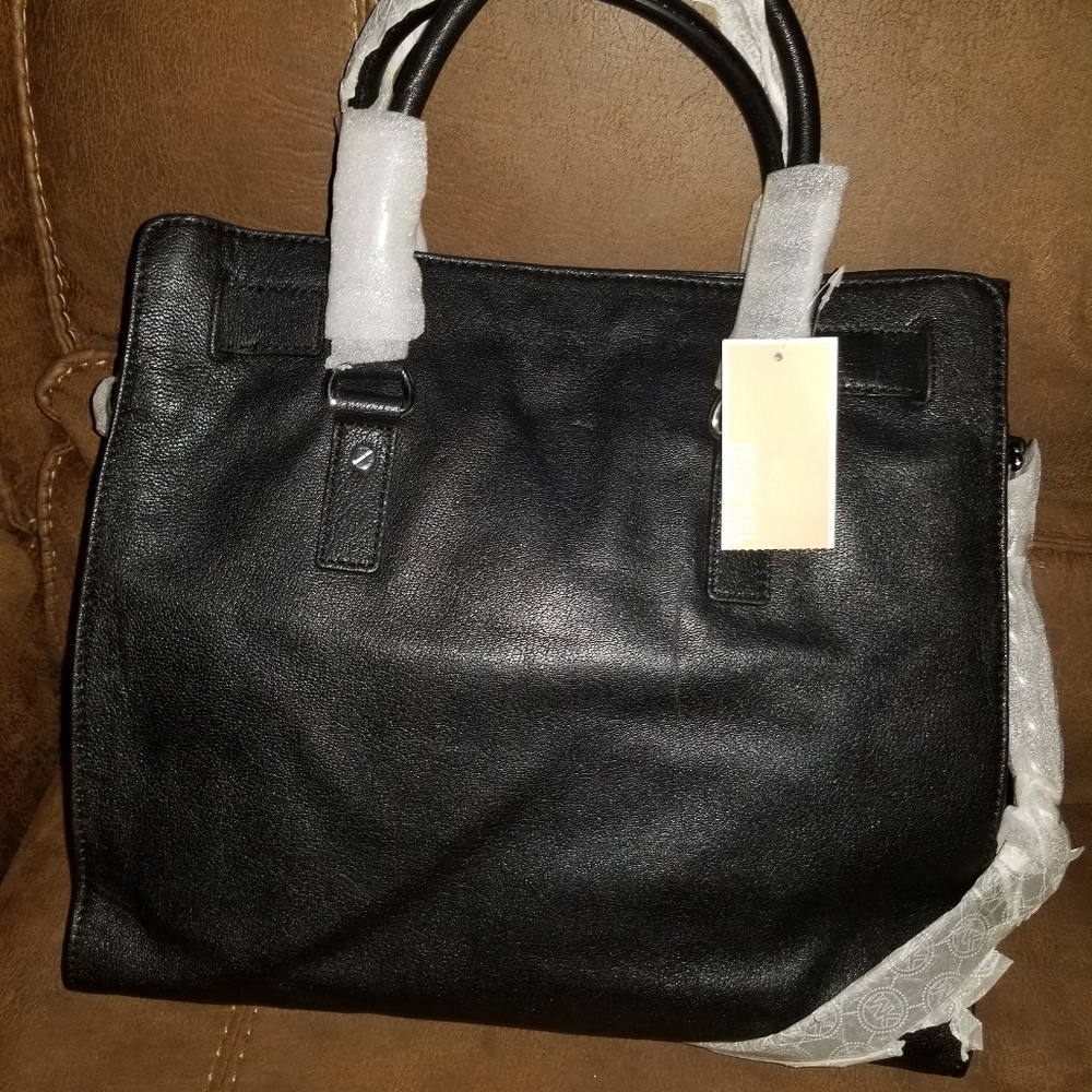 Michael Kors Hamilton Tote - Picture 3 of 7